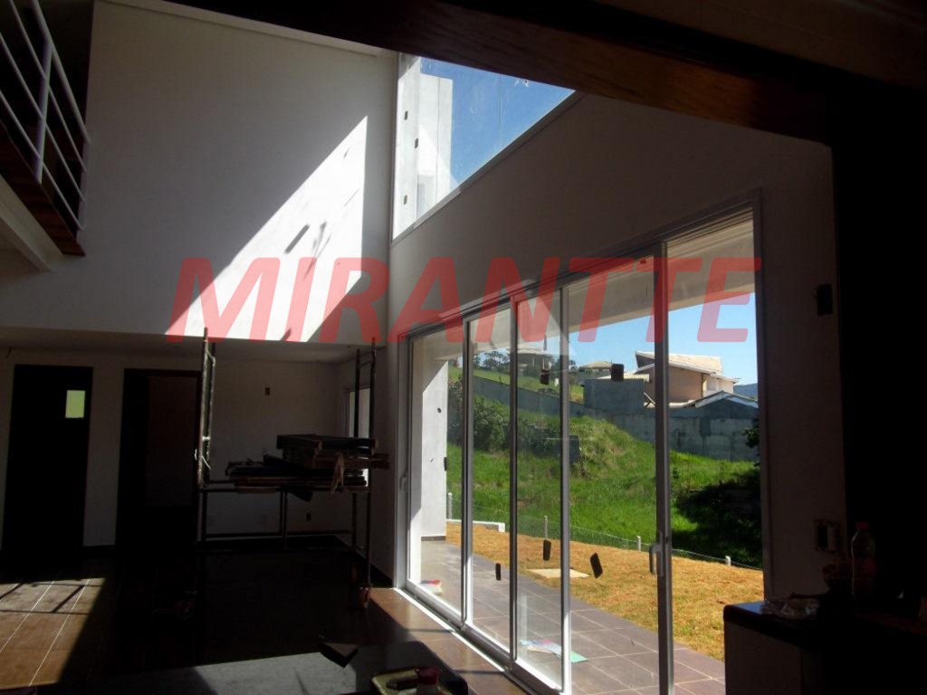 Sobrado de 250m² com 2 quartos em CENTRO
