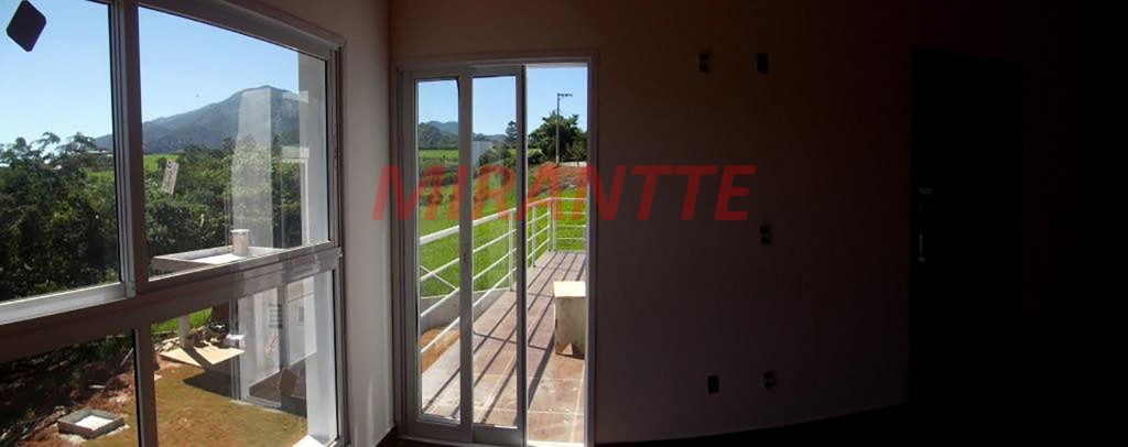 Sobrado de 250m² com 2 quartos em CENTRO