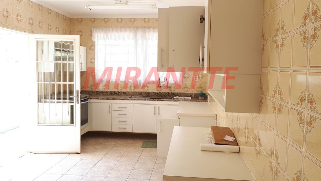 Sobrado de 165m² com 3 quartos em Santana