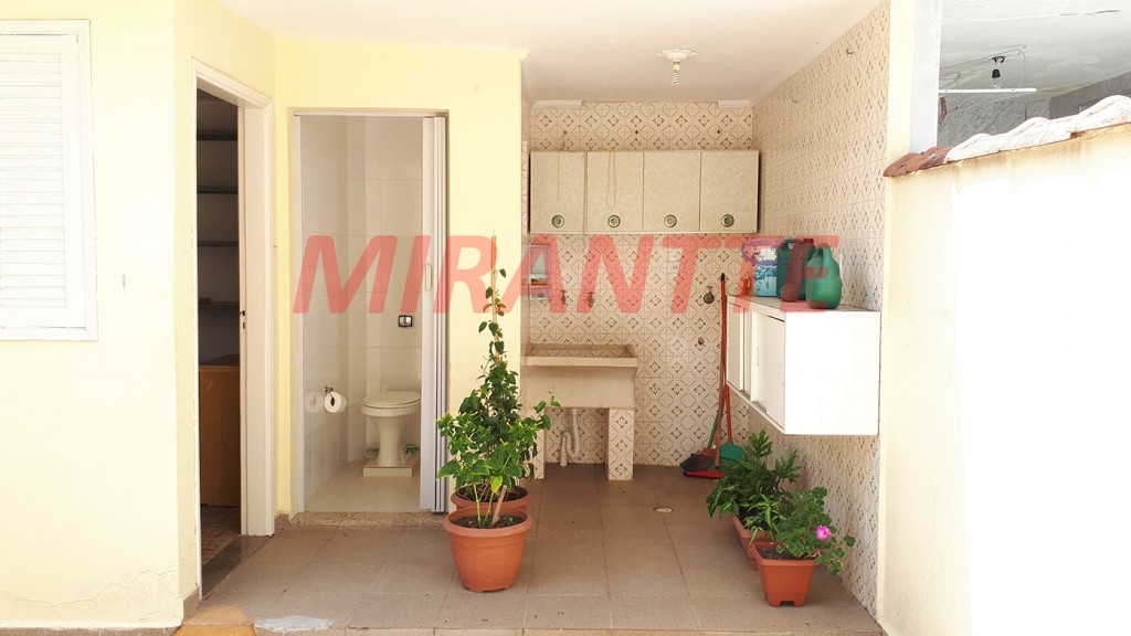Sobrado de 165m² com 3 quartos em Santana