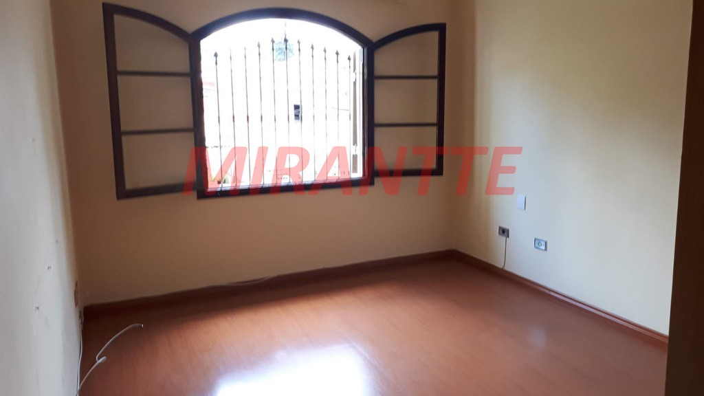Sobrado de 165m² com 3 quartos em Santana