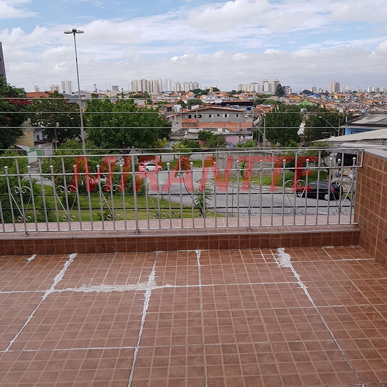 Sobrado com 2 quartos em Parque Continental I