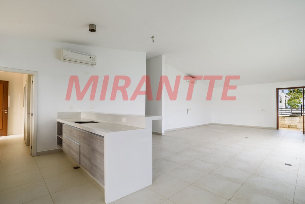 Cond. fechado de 181m² com 3 quartos em ENSEADA