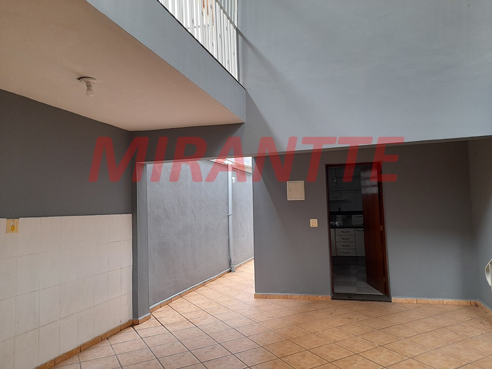 Sobrado de 171m² com 3 quartos em Santana