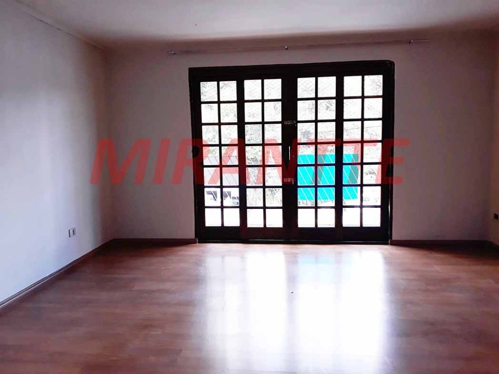 Sobrado de 171m² com 3 quartos em Santana