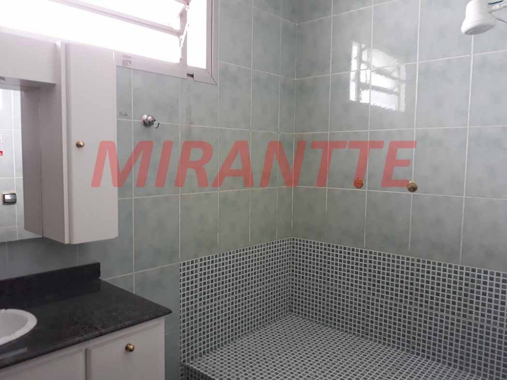 Sobrado de 171m² com 3 quartos em Santana