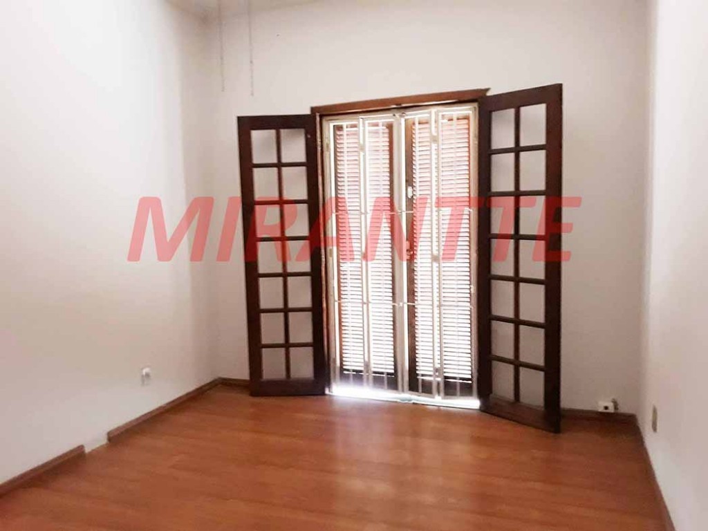 Sobrado de 171m² com 3 quartos em Santana