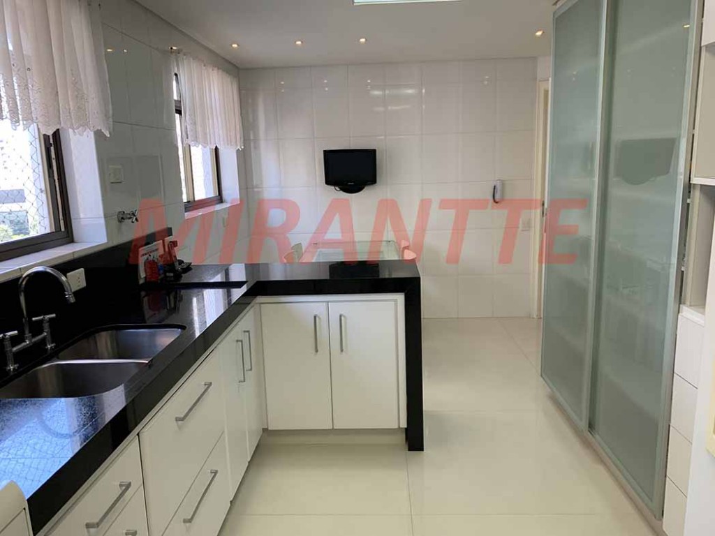 Apartamento de 260m² com 3 quartos em Santana
