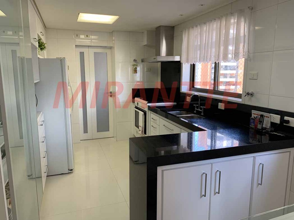 Apartamento de 260m² com 3 quartos em Santana