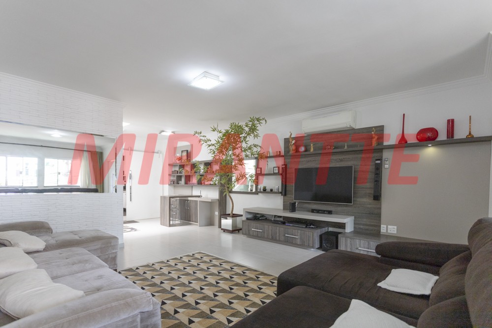 Sobrado de 240m² com 3 quartos em Parada Inglesa
