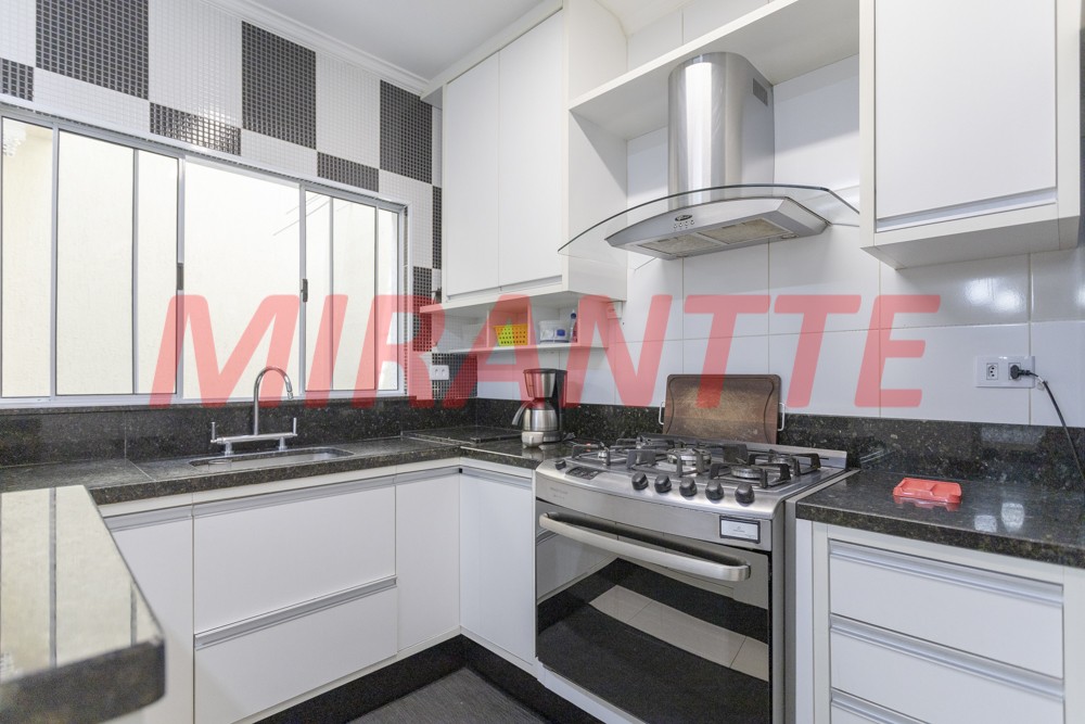 Sobrado de 240m² com 3 quartos em Parada Inglesa