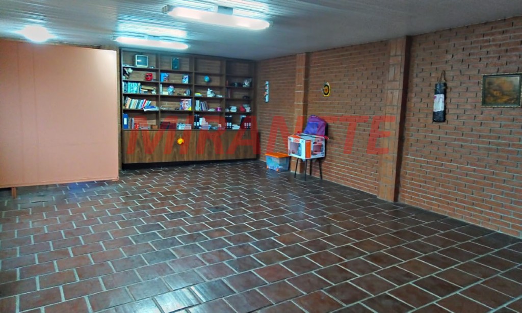 Casa terrea de 250m² com 4 quartos em Vila Mazzei