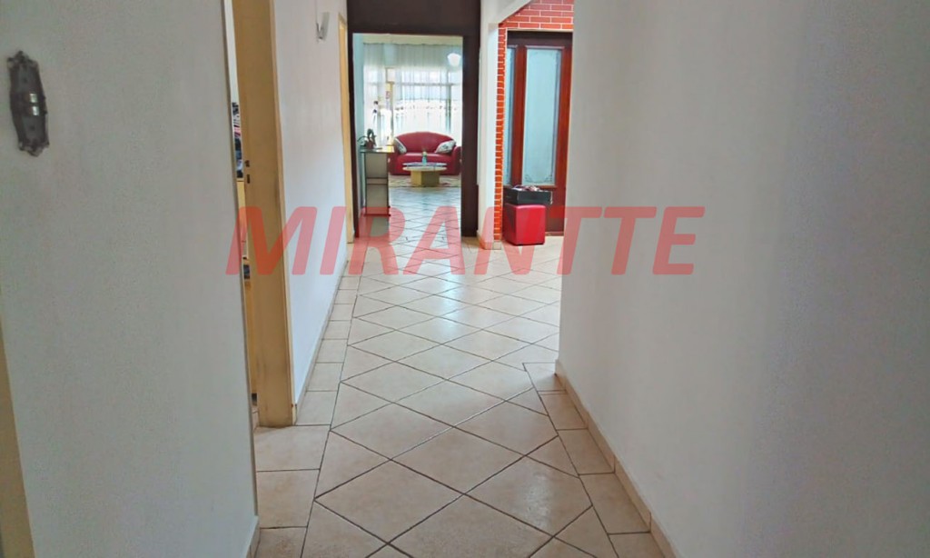 Casa terrea de 250m² com 4 quartos em Vila Mazzei