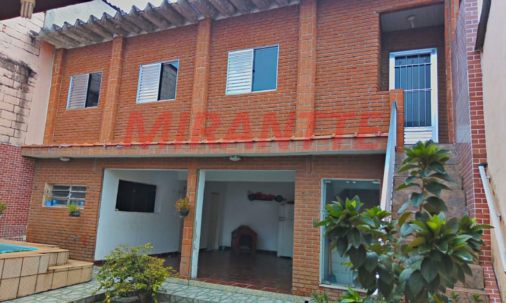 Casa terrea de 250m² com 4 quartos em Vila Mazzei
