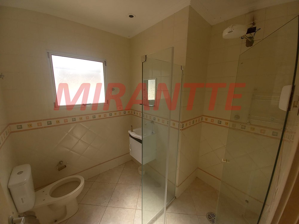Sobrado de 120m² com 3 quartos em Vila Mazzei