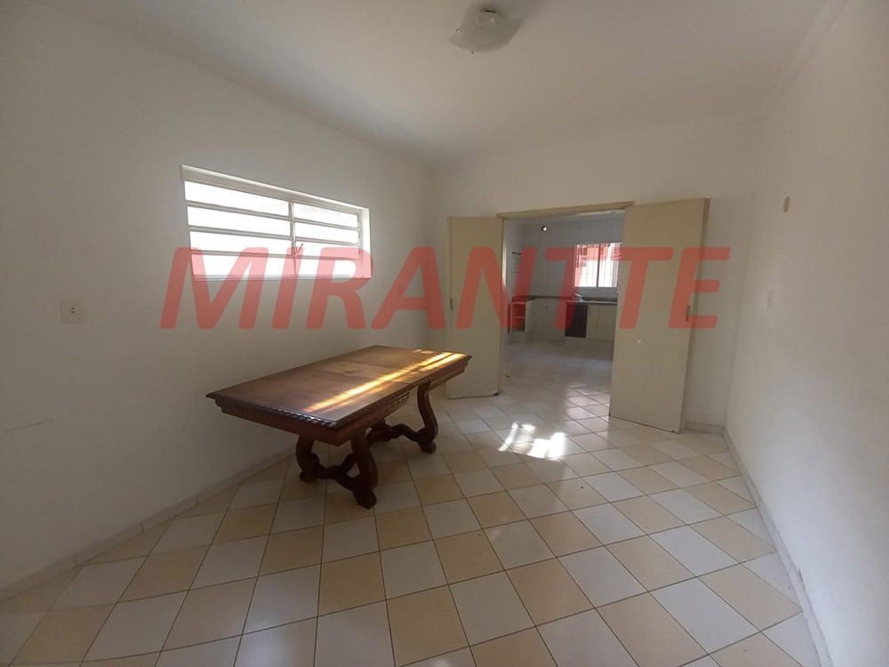 Sobrado de 120m² com 3 quartos em Vila Mazzei