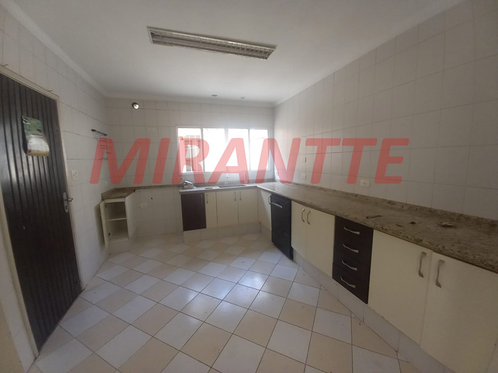 Sobrado de 120m² com 3 quartos em Vila Mazzei