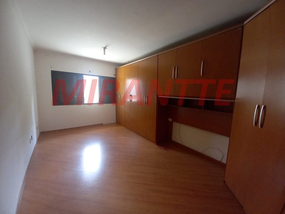Sobrado de 120m² com 3 quartos em Vila Mazzei