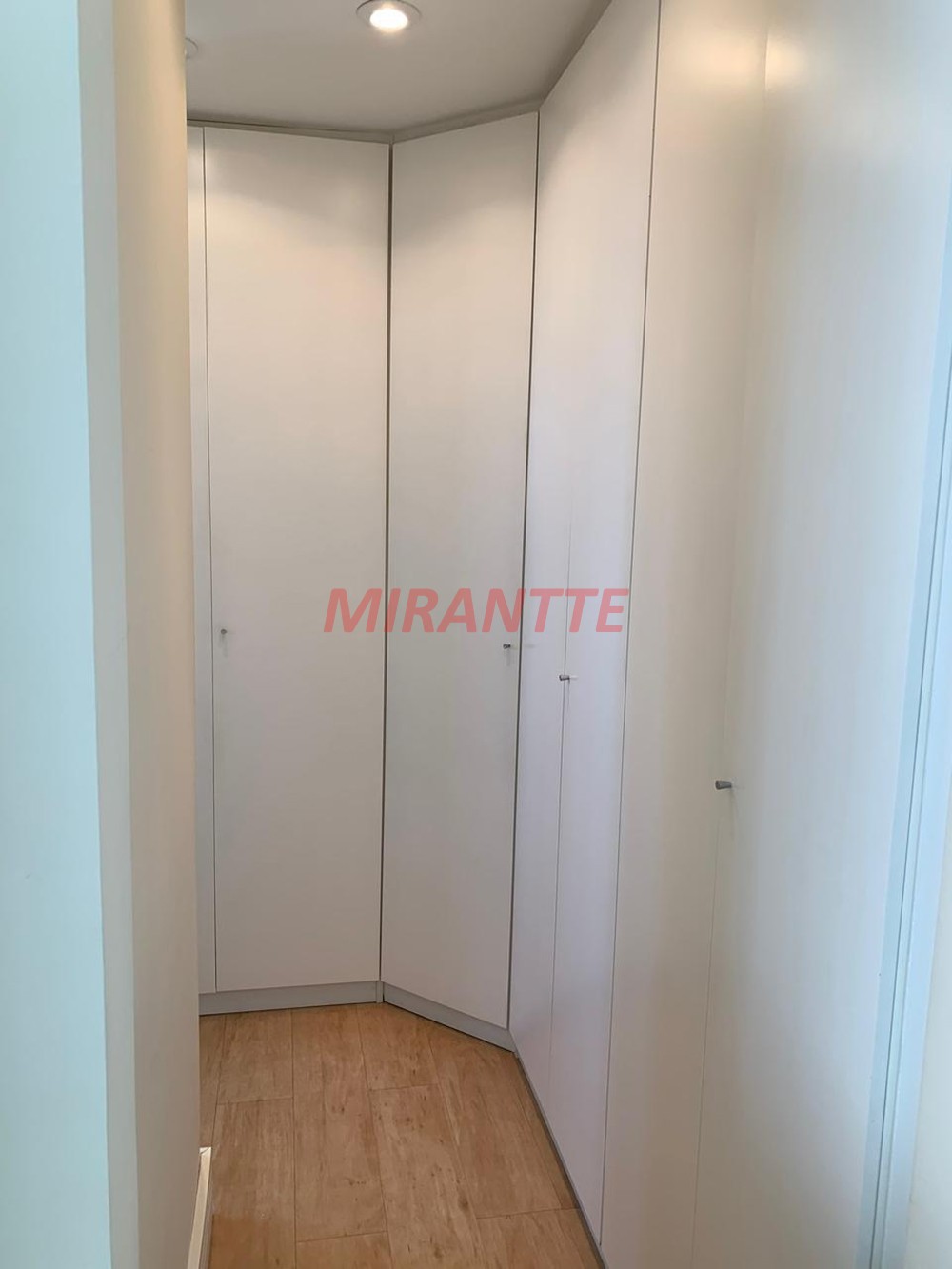 Apartamento de 179m² com 3 quartos em Santana