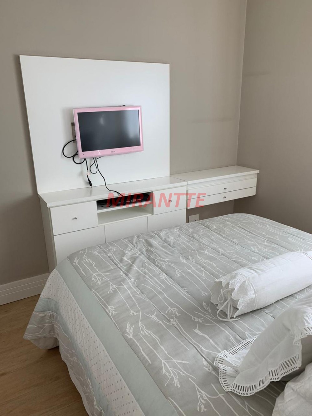 Apartamento de 179m² com 3 quartos em Santana