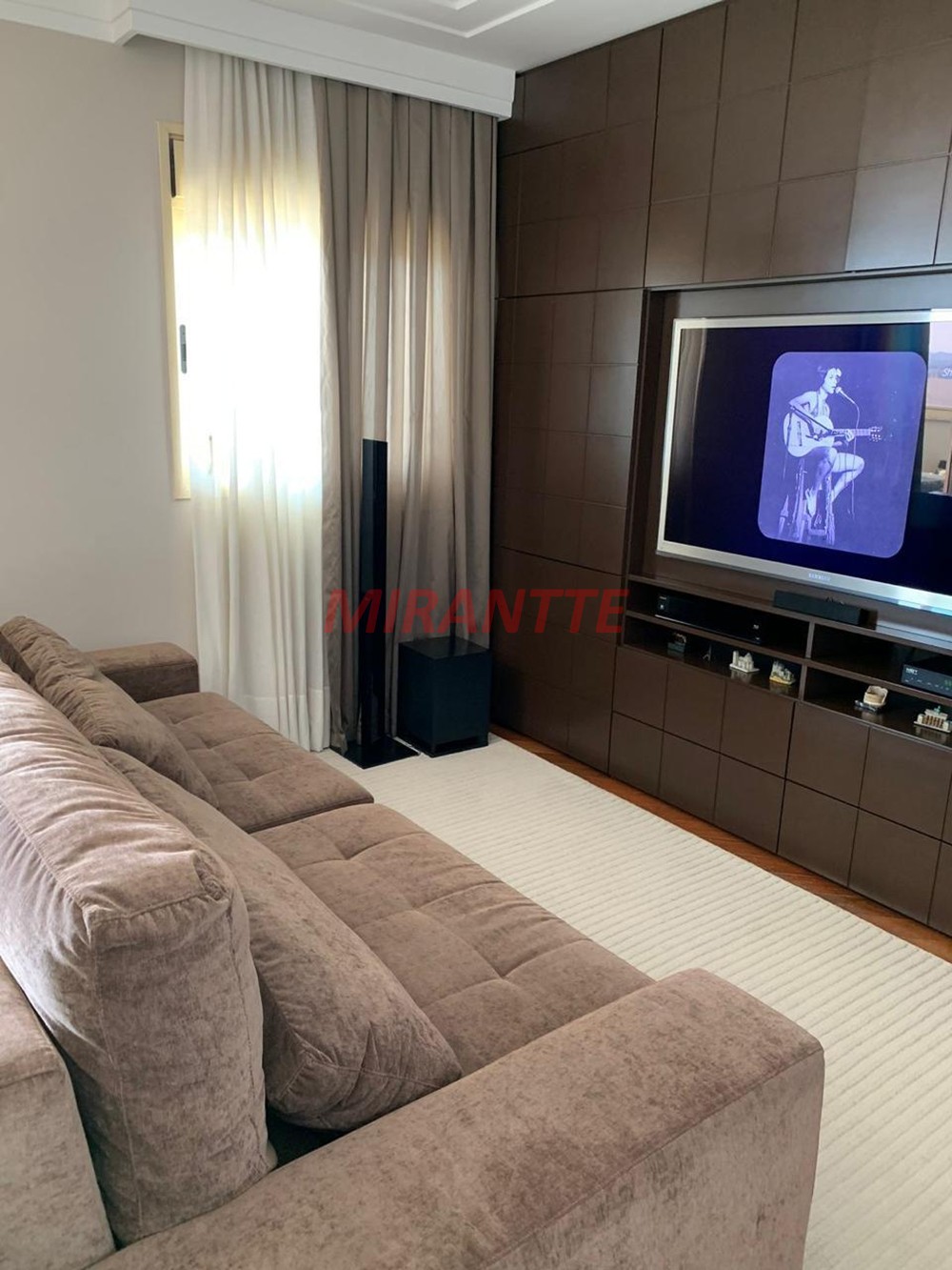 Apartamento de 179m² com 3 quartos em Santana