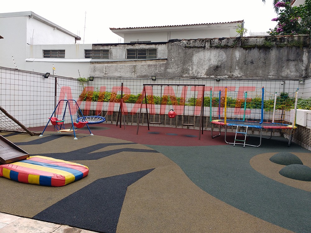 Cobertura duplex de 374m² com 4 quartos em Moema