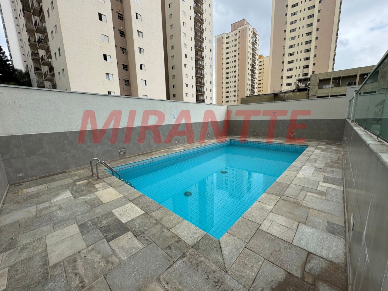 Apartamento de 78m² com 3 quartos em Santa Terezinha