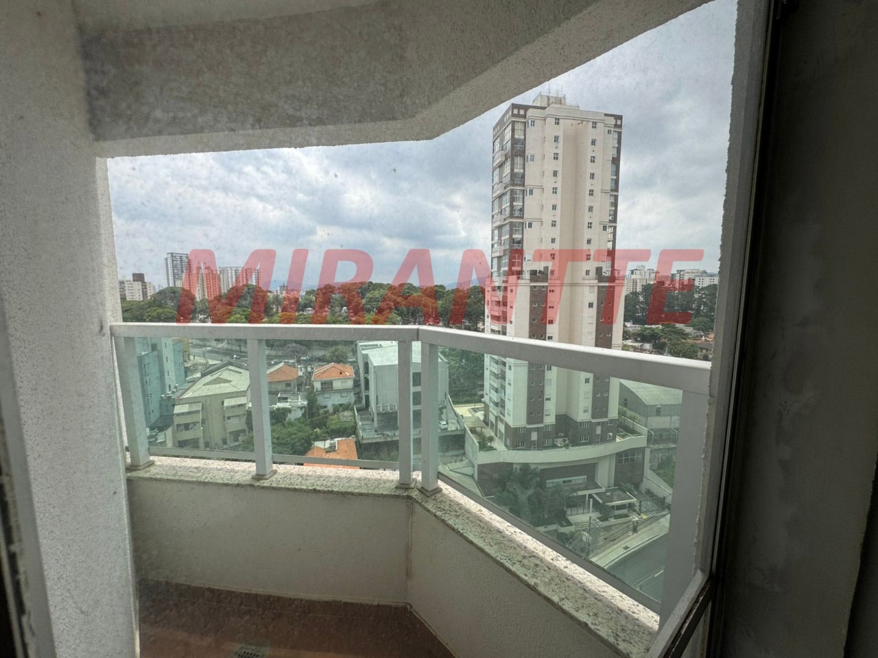 Apartamento de 78m² com 3 quartos em Santa Terezinha