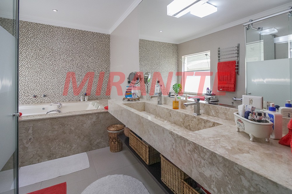 Sobrado de 500m² com 6 quartos em Jardim Kherlakian