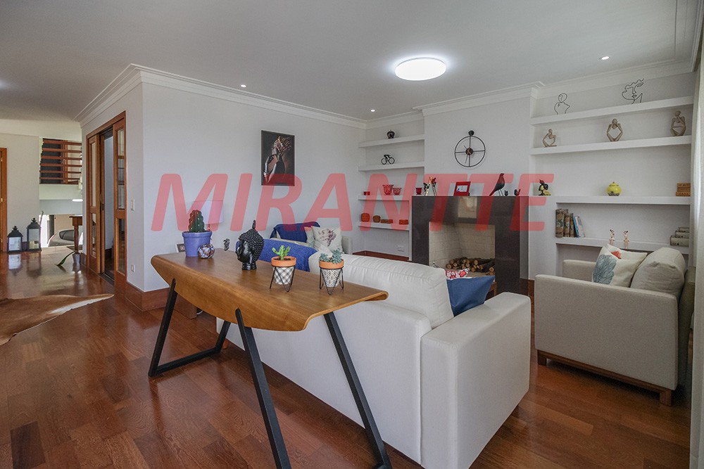 Sobrado de 500m² com 6 quartos em Jardim Kherlakian