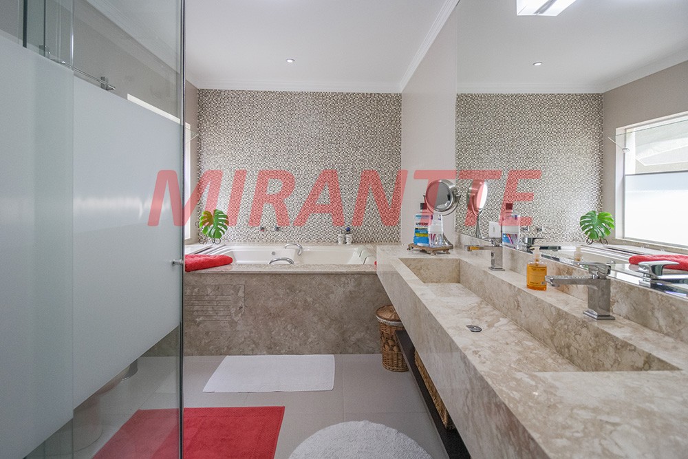 Sobrado de 500m² com 6 quartos em Jardim Kherlakian