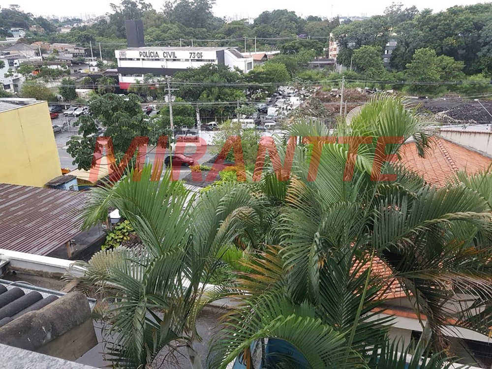 Sobrado de 420m² com 4 quartos em Jardim Guapíra