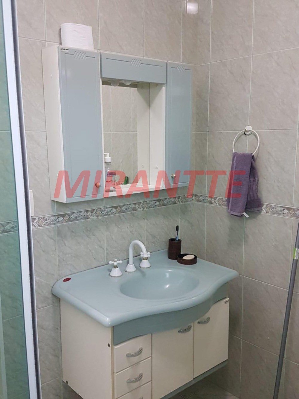 Sobrado de 420m² com 4 quartos em Jardim Guapíra