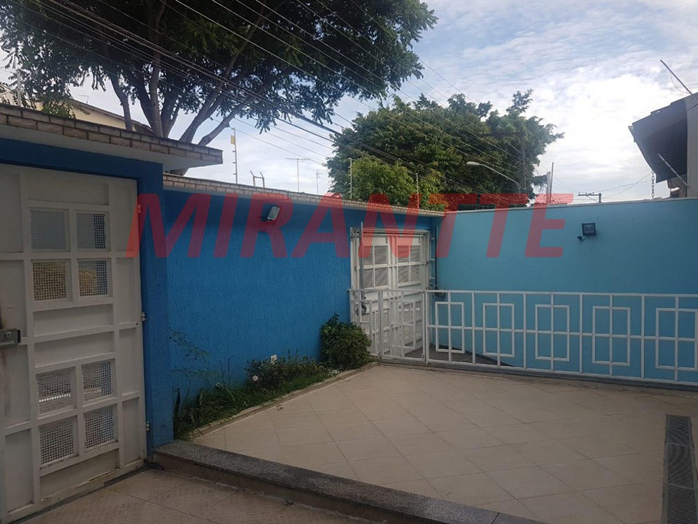Sobrado de 420m² com 4 quartos em Jardim Guapíra