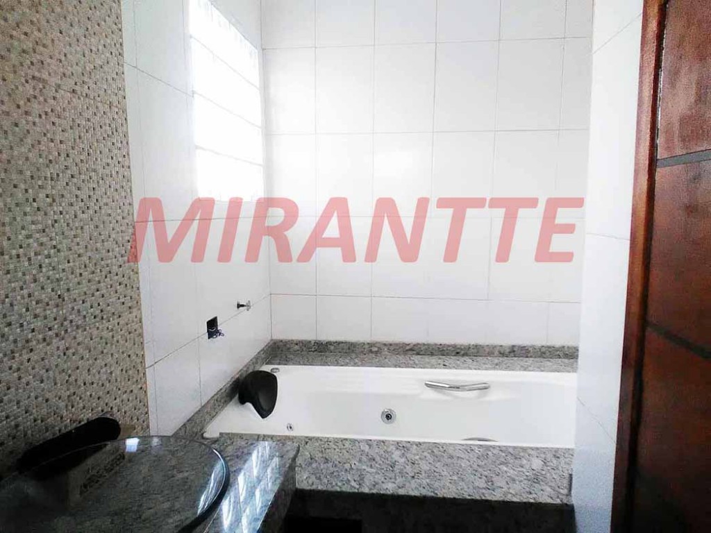 Sobrado de 142m² com 3 quartos em CENTRO