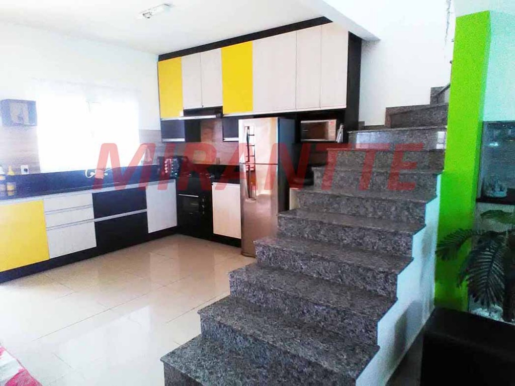 Sobrado de 142m² com 3 quartos em CENTRO
