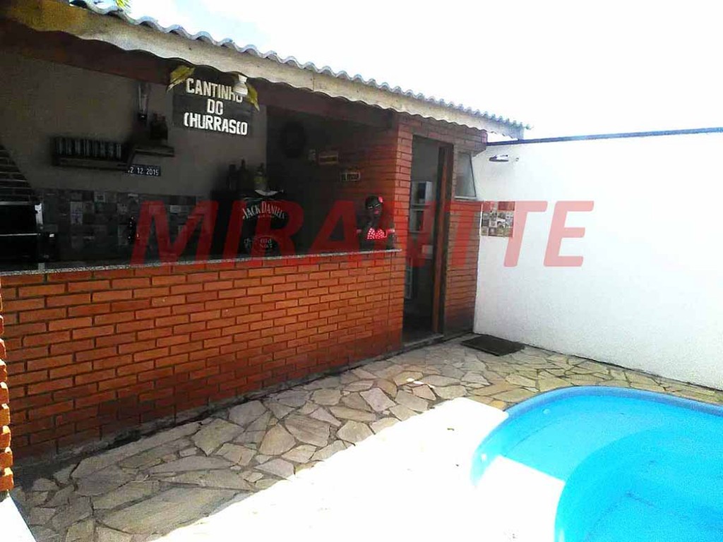Sobrado de 142m² com 3 quartos em CENTRO