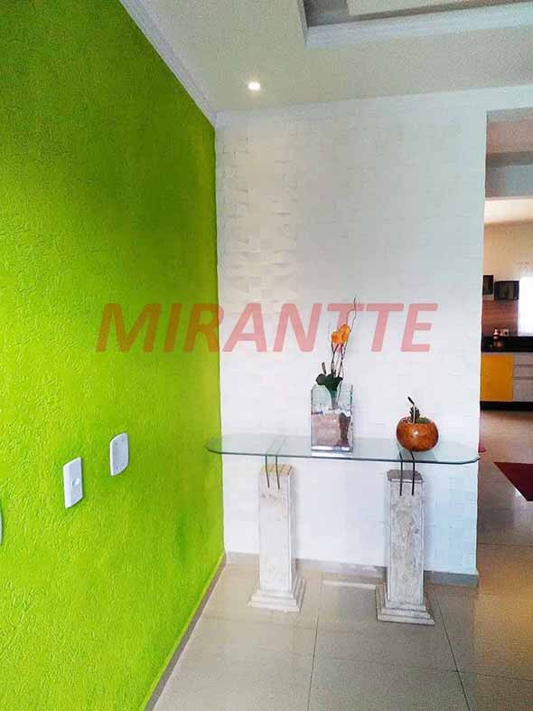 Sobrado de 142m² com 3 quartos em CENTRO
