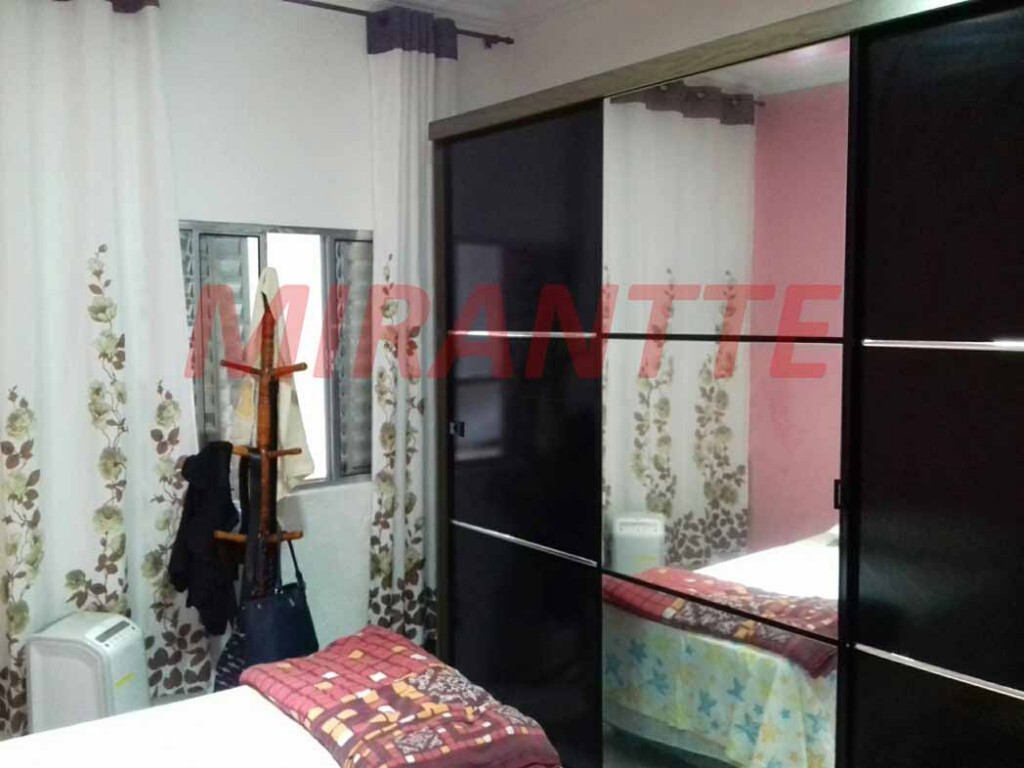 Sobrado de 200m² com 4 quartos em Vila Nova Mazzei