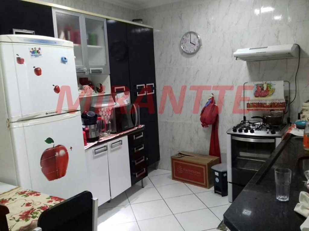 Sobrado de 200m² com 4 quartos em Vila Nova Mazzei