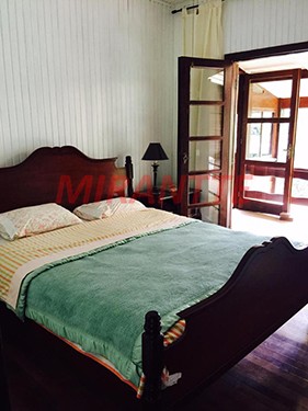 Sobrado de 750m² com 3 quartos em Serra Da Cantareira