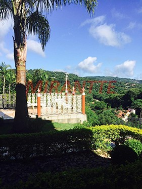 Sobrado de 750m² com 3 quartos em Serra Da Cantareira