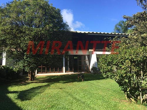 Sobrado de 750m² com 3 quartos em Serra Da Cantareira