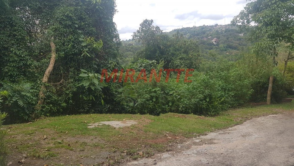 Terreno de 1959m² em Serra Da Cantareira