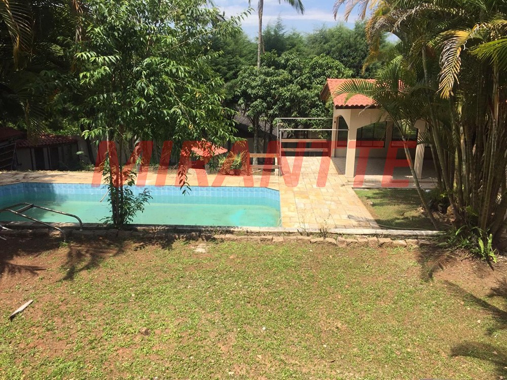 Cond. fechado com 4 quartos em Granja Viana