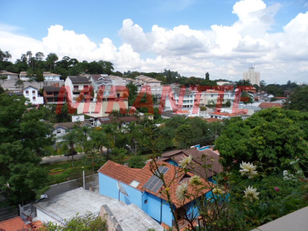 Sobrado de 740m² com 4 quartos em Jardim Bibi