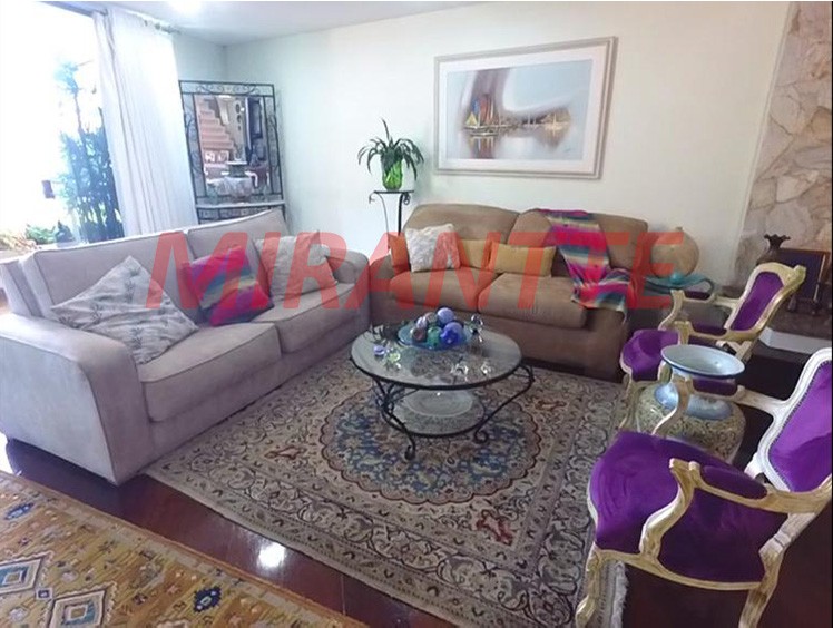Sobrado de 740m² com 4 quartos em Jardim Bibi