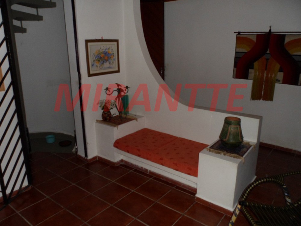 Sobrado de 740m² com 4 quartos em Jardim Bibi
