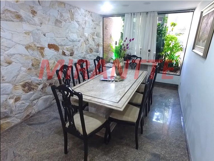 Sobrado de 740m² com 4 quartos em Jardim Bibi