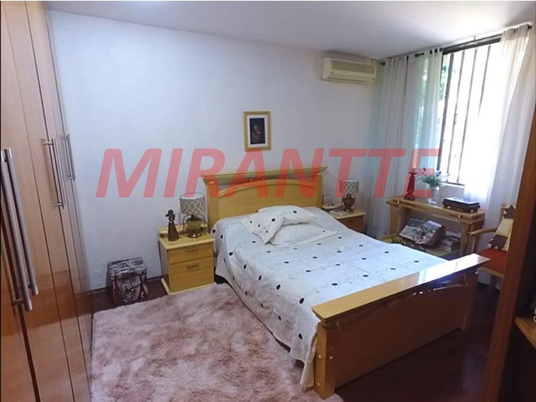 Sobrado de 740m² com 4 quartos em Jardim Bibi